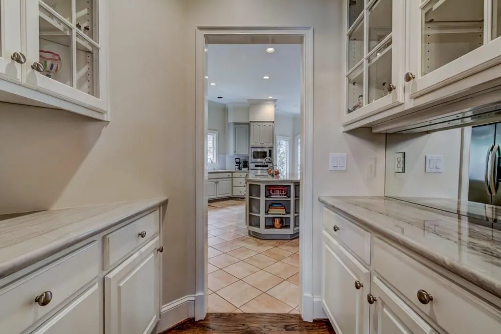100 Parc Du Chateau, Atlanta, Georgia 30327, 4 Bedrooms Bedrooms, ,4 BathroomsBathrooms,Residential,Sold,100 Parc Du Chateau,5821193