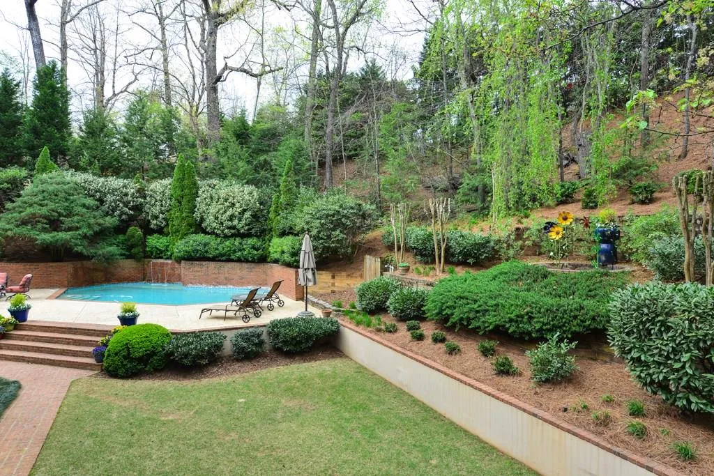 100 Parc Du Chateau, Atlanta, Georgia 30327, 4 Bedrooms Bedrooms, ,4 BathroomsBathrooms,Residential,Sold,100 Parc Du Chateau,5821193