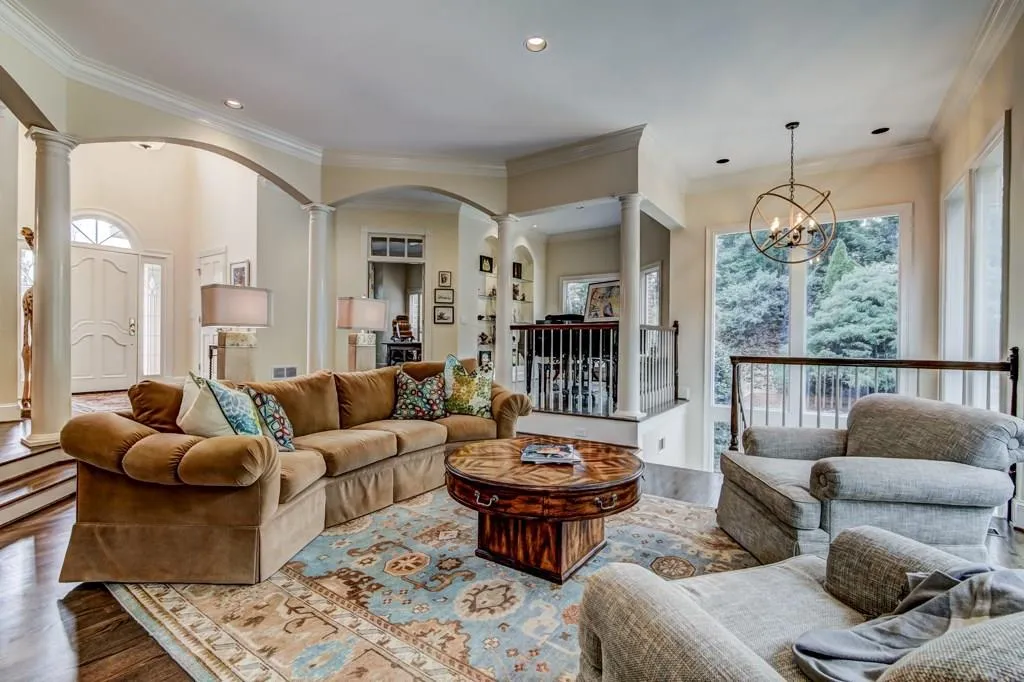 100 Parc Du Chateau, Atlanta, Georgia 30327, 4 Bedrooms Bedrooms, ,4 BathroomsBathrooms,Residential,Sold,100 Parc Du Chateau,5821193