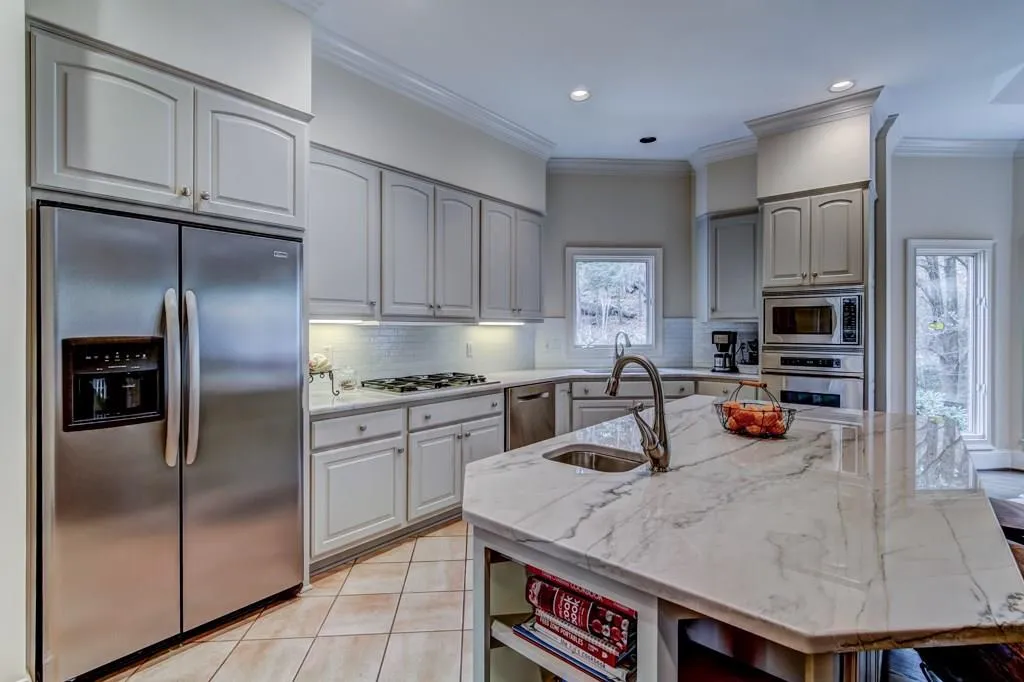 100 Parc Du Chateau, Atlanta, Georgia 30327, 4 Bedrooms Bedrooms, ,4 BathroomsBathrooms,Residential,Sold,100 Parc Du Chateau,5821193