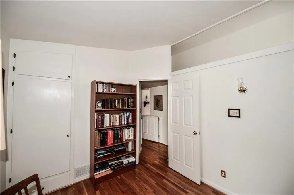 77 Long Island Place, Sandy Springs, Georgia 30328, 4 Bedrooms Bedrooms, ,2 BathroomsBathrooms,Residential,Sold,77 Long Island Place,5778227