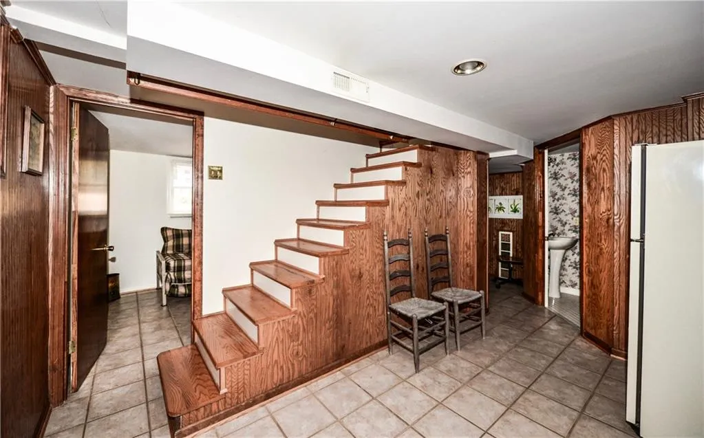 77 Long Island Place, Sandy Springs, Georgia 30328, 4 Bedrooms Bedrooms, ,2 BathroomsBathrooms,Residential,Sold,77 Long Island Place,5778227