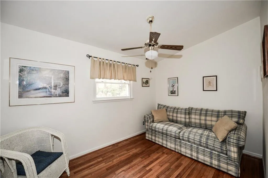 77 Long Island Place, Sandy Springs, Georgia 30328, 4 Bedrooms Bedrooms, ,2 BathroomsBathrooms,Residential,Sold,77 Long Island Place,5778227