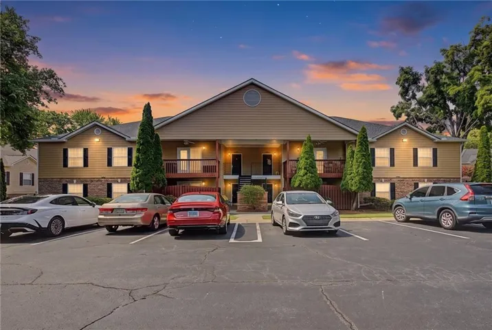 706 Brighton Point, Sandy Springs, Georgia 30328