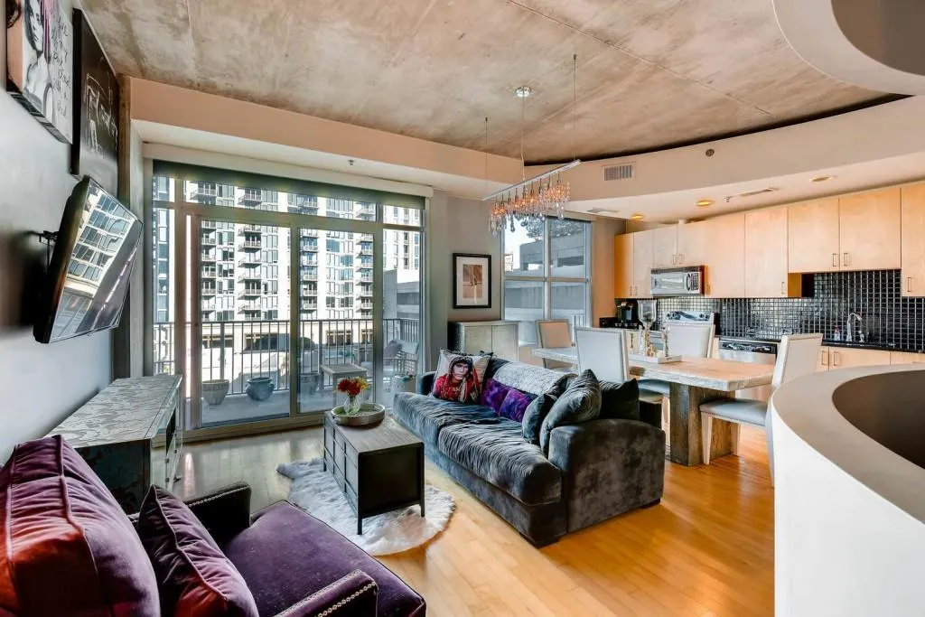 250 Pharr Road Ne Unit 804, Atlanta, Georgia 30305, 1 Bedroom Bedrooms, ,1 BathroomBathrooms,Residential,Sold,250 Pharr Road Ne Unit 804,5989572