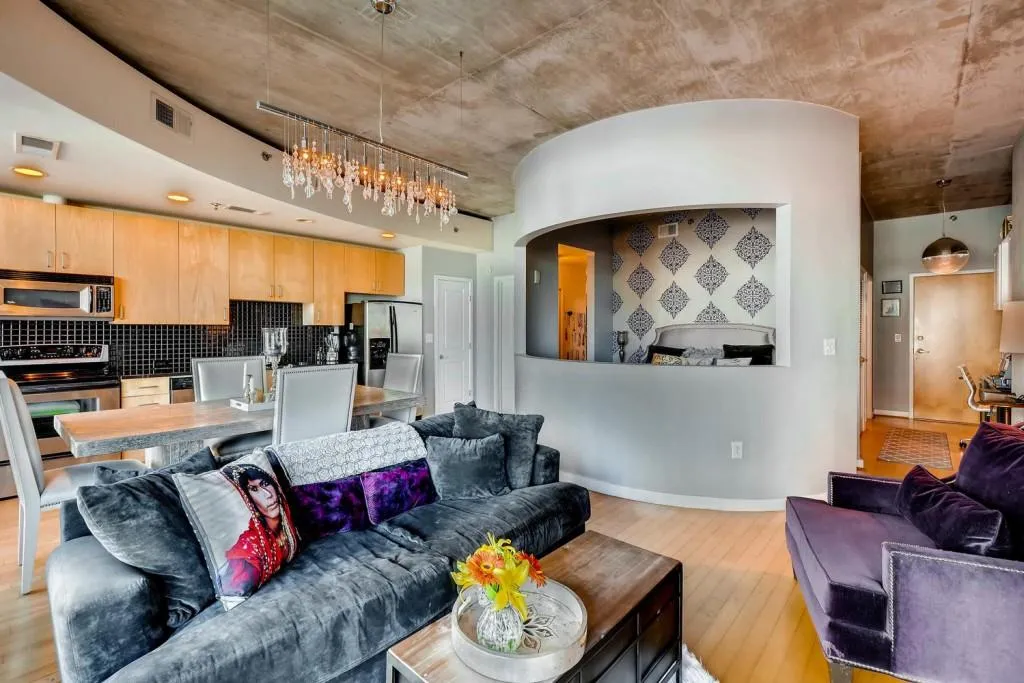 250 Pharr Road Ne Unit 804, Atlanta, Georgia 30305, 1 Bedroom Bedrooms, ,1 BathroomBathrooms,Residential,Sold,250 Pharr Road Ne Unit 804,5989572