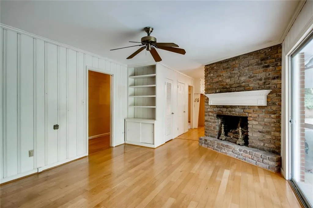 6900 Brandon Mill Road, Sandy Springs, Georgia 30328, 3 Bedrooms Bedrooms, ,2 BathroomsBathrooms,Residential,Sold,6900 Brandon Mill Road,6723810