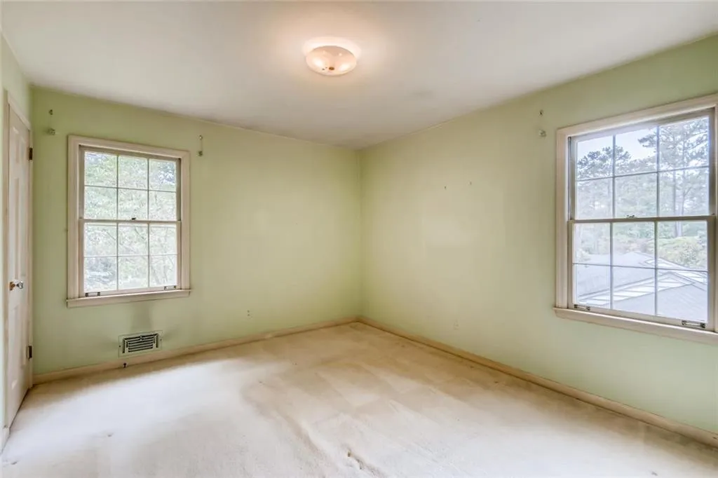 6900 Brandon Mill Road, Sandy Springs, Georgia 30328, 3 Bedrooms Bedrooms, ,2 BathroomsBathrooms,Residential,Sold,6900 Brandon Mill Road,6723810