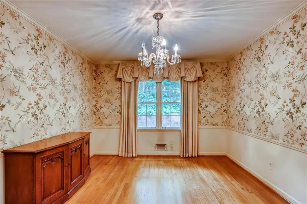 6900 Brandon Mill Road, Sandy Springs, Georgia 30328, 3 Bedrooms Bedrooms, ,2 BathroomsBathrooms,Residential,Sold,6900 Brandon Mill Road,6723810