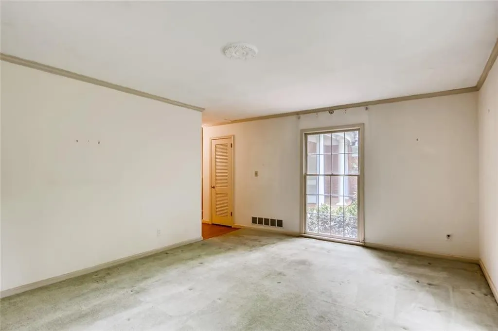 6900 Brandon Mill Road, Sandy Springs, Georgia 30328, 3 Bedrooms Bedrooms, ,2 BathroomsBathrooms,Residential,Sold,6900 Brandon Mill Road,6723810