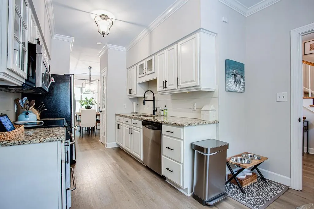 1160 Windsor Parkway Unit 10, Atlanta, Georgia 30319, 2 Bedrooms Bedrooms, ,2 BathroomsBathrooms,Residential,Sold,1160 Windsor Parkway Unit 10,7078884