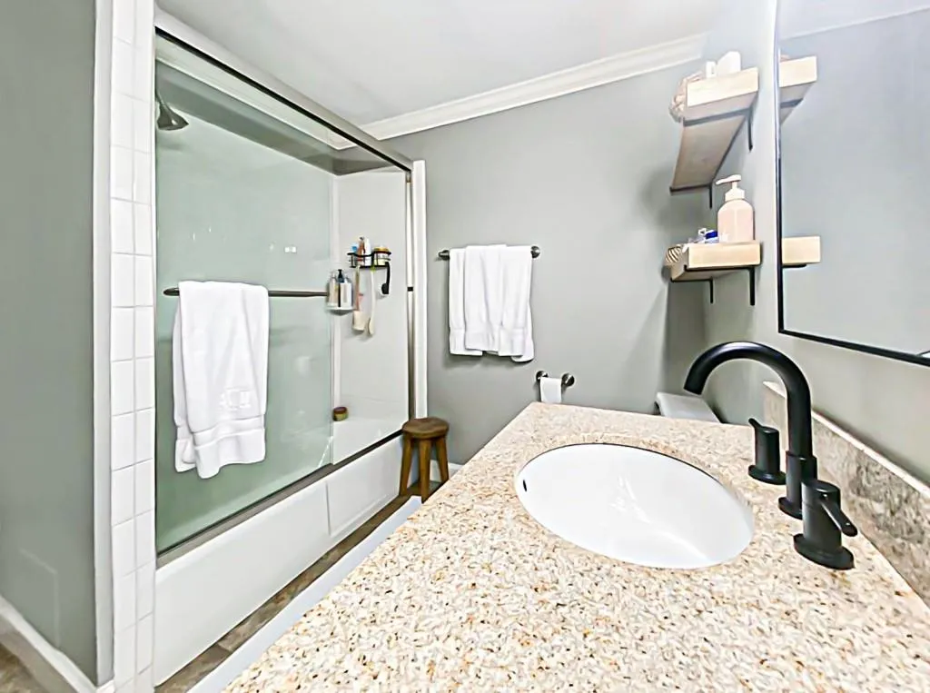 1160 Windsor Parkway Unit 10, Atlanta, Georgia 30319, 2 Bedrooms Bedrooms, ,2 BathroomsBathrooms,Residential,Sold,1160 Windsor Parkway Unit 10,7078884