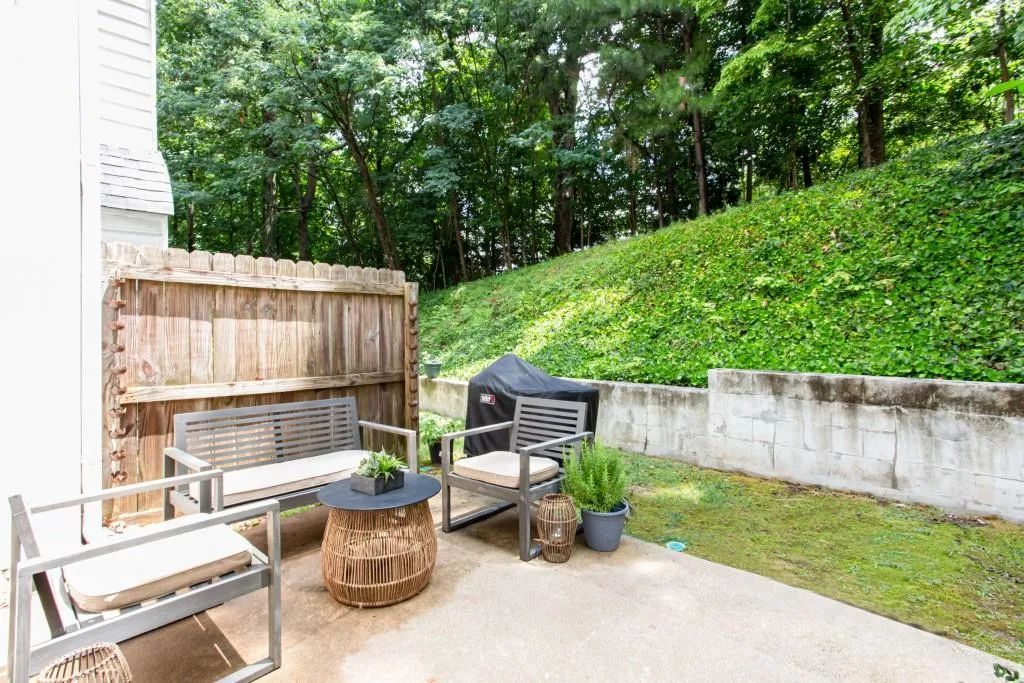 1160 Windsor Parkway Unit 10, Atlanta, Georgia 30319, 2 Bedrooms Bedrooms, ,2 BathroomsBathrooms,Residential,Sold,1160 Windsor Parkway Unit 10,7078884