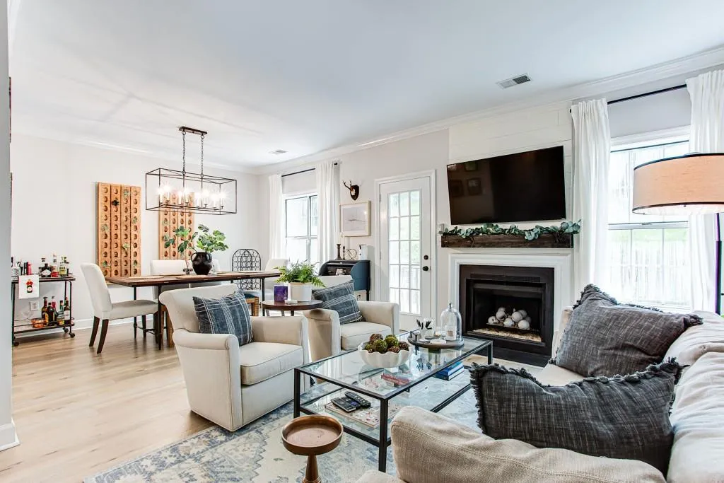 1160 Windsor Parkway Unit 10, Atlanta, Georgia 30319, 2 Bedrooms Bedrooms, ,2 BathroomsBathrooms,Residential,Sold,1160 Windsor Parkway Unit 10,7078884