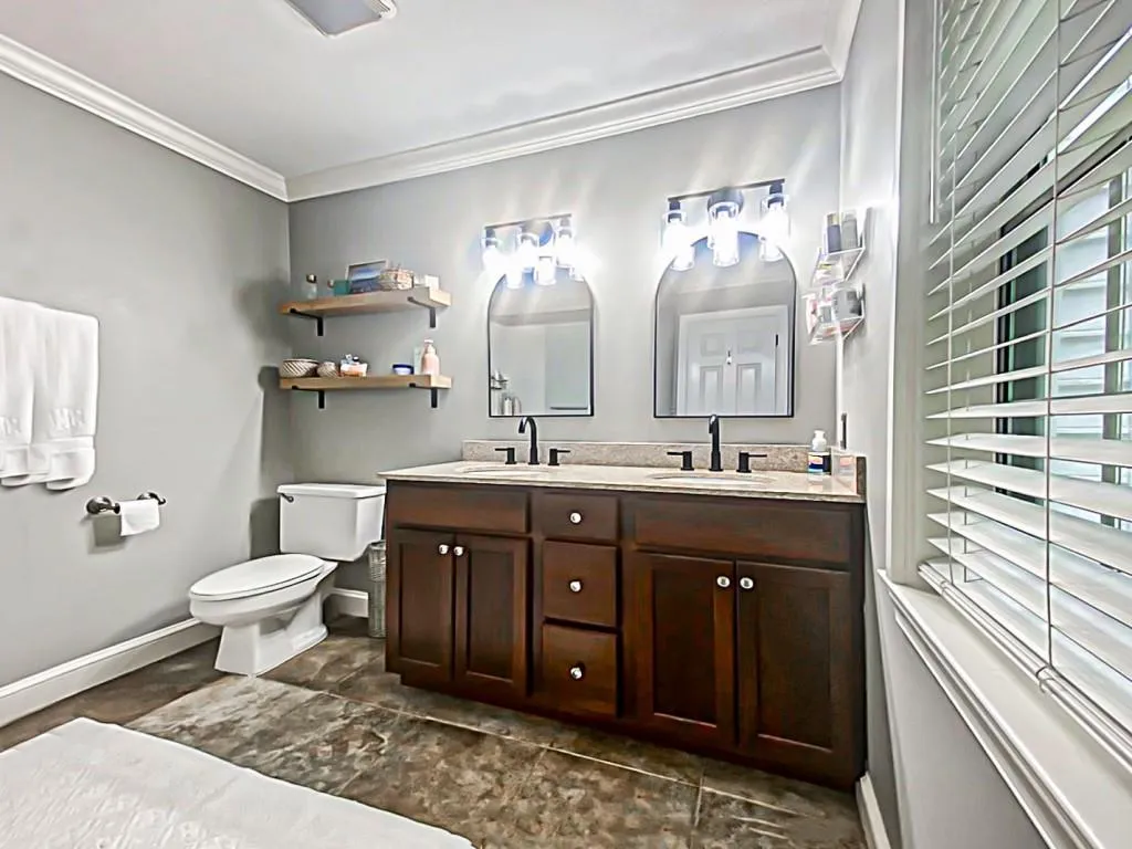 1160 Windsor Parkway Unit 10, Atlanta, Georgia 30319, 2 Bedrooms Bedrooms, ,2 BathroomsBathrooms,Residential,Sold,1160 Windsor Parkway Unit 10,7078884