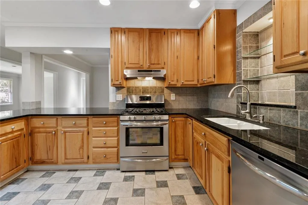 159 Cromwell Road, Atlanta, Georgia 30328, 3 Bedrooms Bedrooms, ,3 BathroomsBathrooms,Residential,Sold,159 Cromwell Road,6935450 159 Cromwell Road, Atlanta, Georgia 30328, 3 Bedrooms Bedrooms, ,3 BathroomsBathrooms,Residential,Sold,159 Cromwell Road,6935450