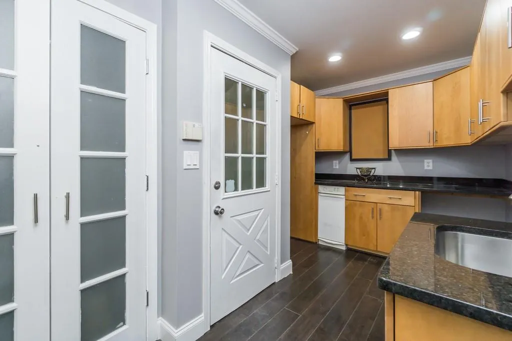 5310 Mount Vernon Parkway, Sandy Springs, Georgia 30327, 4 Bedrooms Bedrooms, ,4 BathroomsBathrooms,Residential,Sold,5310 Mount Vernon Parkway,6595612