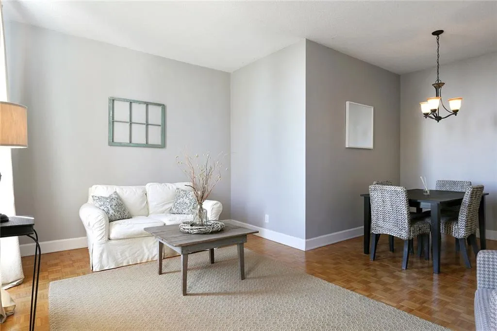 3060 Pharr Court North Nw Unit 711, Atlanta, Georgia 30305, 2 Bedrooms Bedrooms, ,1 BathroomBathrooms,Residential,Sold,3060 Pharr Court North Nw Unit 711,5771252