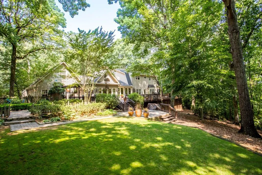 8975 River Run, Sandy Springs, Georgia 30350, 4 Bedrooms Bedrooms, ,3 BathroomsBathrooms,Residential,Sold,8975 River Run,6027436