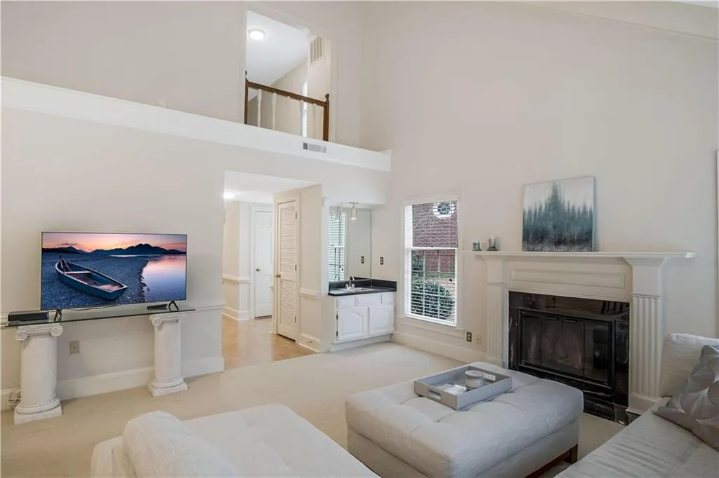 155 Brantley Road, Sandy Springs, Georgia 30350, 2 Bedrooms Bedrooms, ,2 BathroomsBathrooms,Residential,Sold,155 Brantley Road,6831494