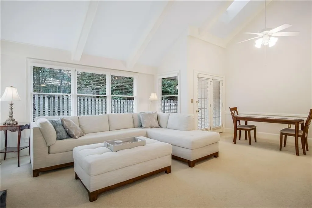 155 Brantley Road, Sandy Springs, Georgia 30350, 2 Bedrooms Bedrooms, ,2 BathroomsBathrooms,Residential,Sold,155 Brantley Road,6831494