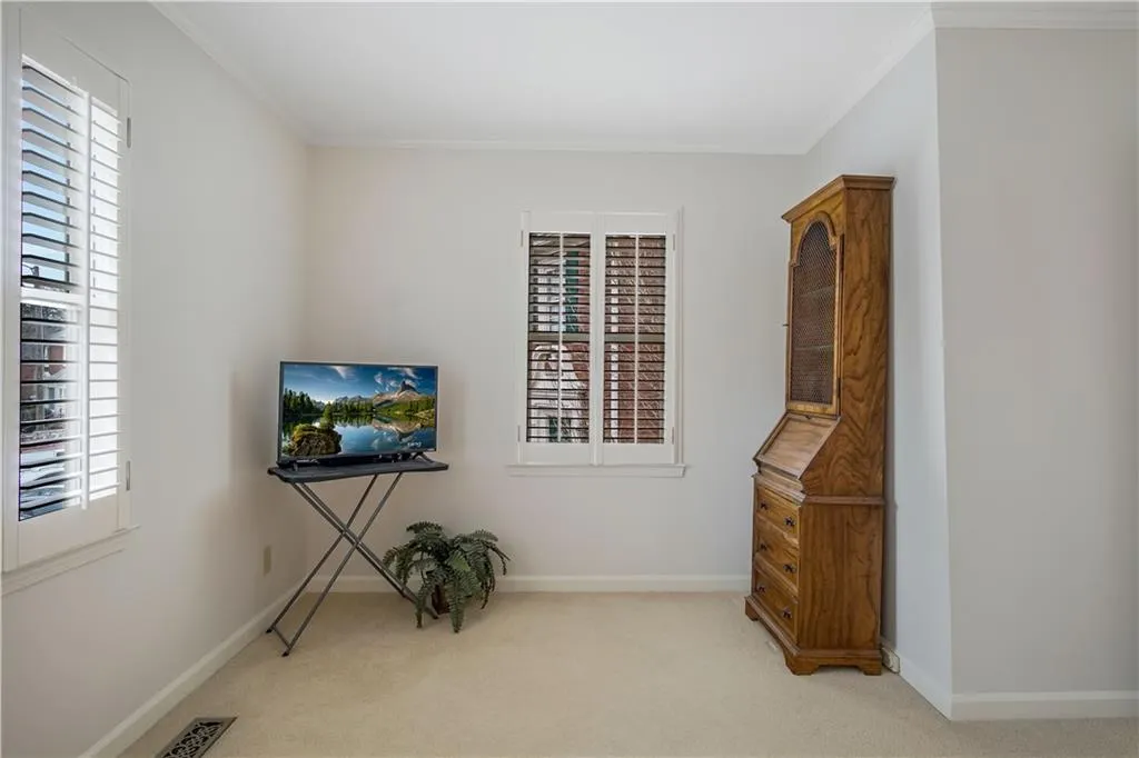 155 Brantley Road, Sandy Springs, Georgia 30350, 2 Bedrooms Bedrooms, ,2 BathroomsBathrooms,Residential,Sold,155 Brantley Road,6831494