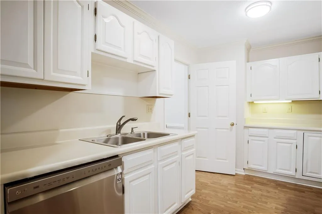 155 Brantley Road, Sandy Springs, Georgia 30350, 2 Bedrooms Bedrooms, ,2 BathroomsBathrooms,Residential,Sold,155 Brantley Road,6831494