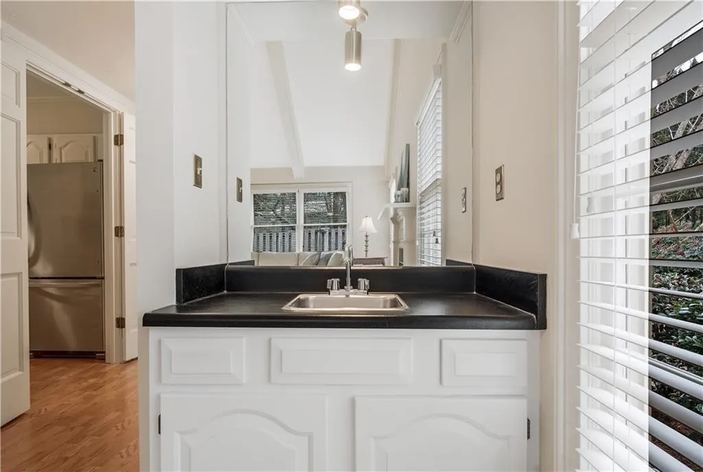 155 Brantley Road, Sandy Springs, Georgia 30350, 2 Bedrooms Bedrooms, ,2 BathroomsBathrooms,Residential,Sold,155 Brantley Road,6831494