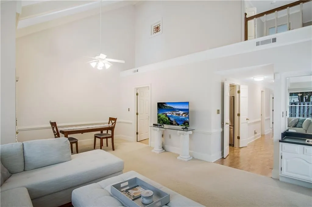 155 Brantley Road, Sandy Springs, Georgia 30350, 2 Bedrooms Bedrooms, ,2 BathroomsBathrooms,Residential,Sold,155 Brantley Road,6831494