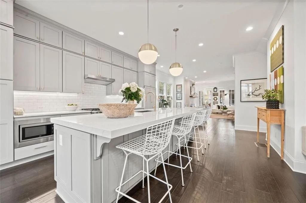 2053 Wheaton Way, Atlanta, Georgia 30328, 4 Bedrooms Bedrooms, ,4 BathroomsBathrooms,Residential,Sold,2053 Wheaton Way,7465942