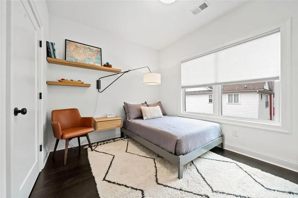 2053 Wheaton Way, Atlanta, Georgia 30328, 4 Bedrooms Bedrooms, ,4 BathroomsBathrooms,Residential,Sold,2053 Wheaton Way,7465942