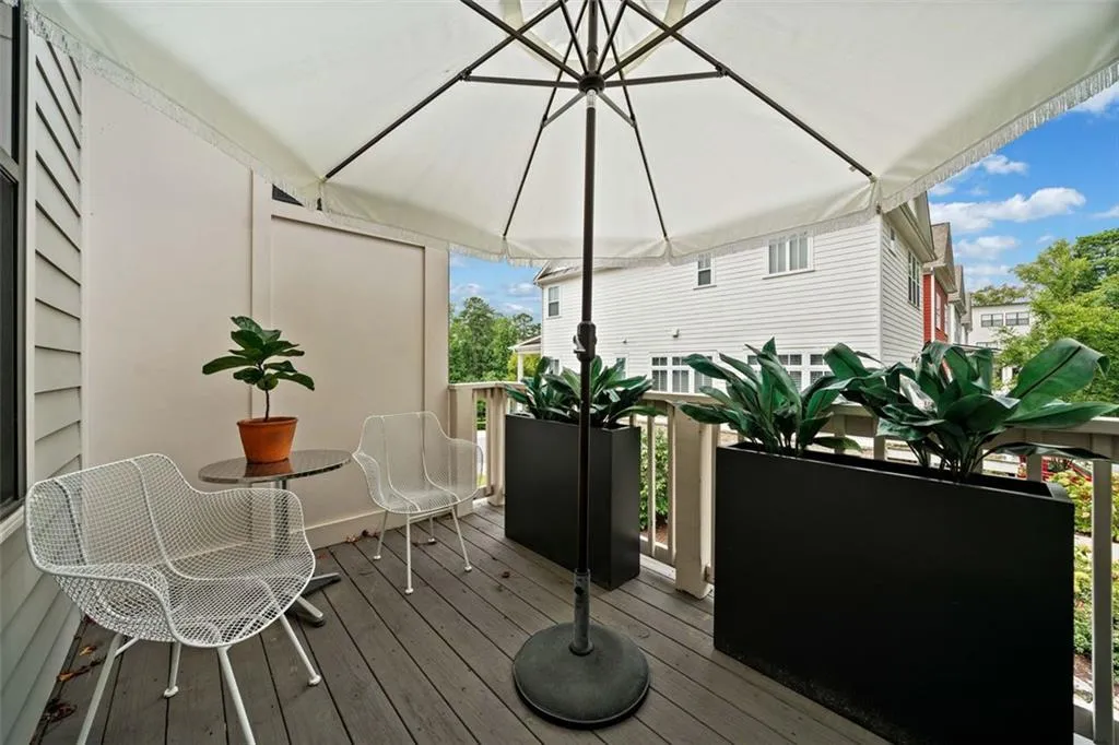 2053 Wheaton Way, Atlanta, Georgia 30328, 4 Bedrooms Bedrooms, ,4 BathroomsBathrooms,Residential,Sold,2053 Wheaton Way,7465942