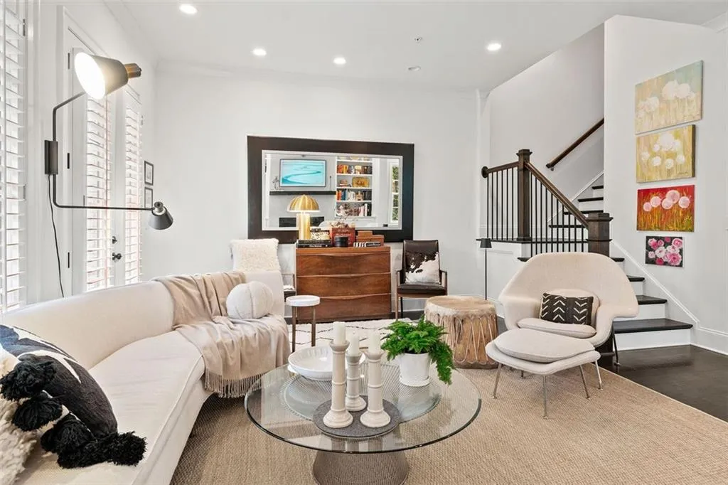 2053 Wheaton Way, Atlanta, Georgia 30328, 4 Bedrooms Bedrooms, ,4 BathroomsBathrooms,Residential,Sold,2053 Wheaton Way,7465942