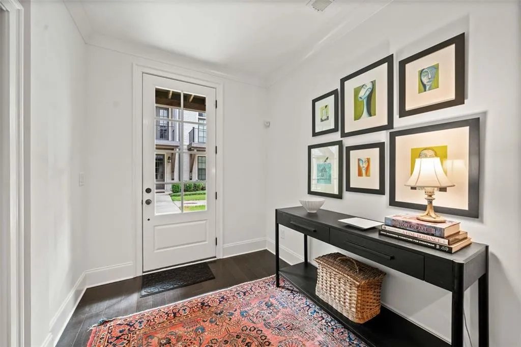 2053 Wheaton Way, Atlanta, Georgia 30328, 4 Bedrooms Bedrooms, ,4 BathroomsBathrooms,Residential,Sold,2053 Wheaton Way,7465942