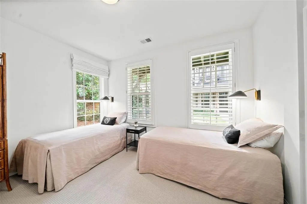 2053 Wheaton Way, Atlanta, Georgia 30328, 4 Bedrooms Bedrooms, ,4 BathroomsBathrooms,Residential,Sold,2053 Wheaton Way,7465942