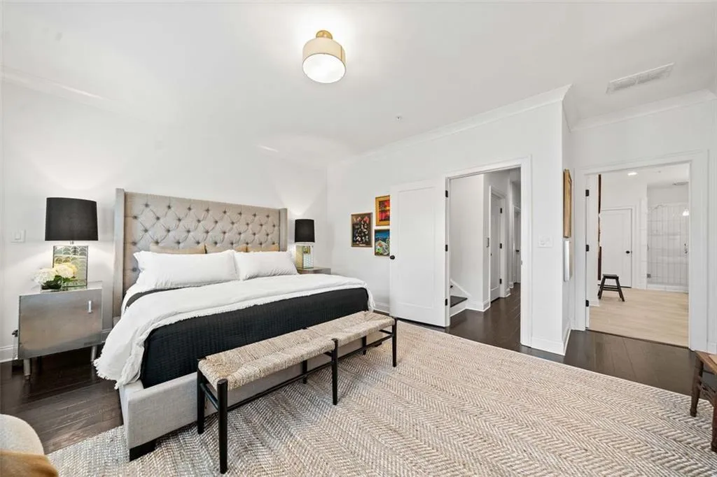 2053 Wheaton Way, Atlanta, Georgia 30328, 4 Bedrooms Bedrooms, ,4 BathroomsBathrooms,Residential,Sold,2053 Wheaton Way,7465942