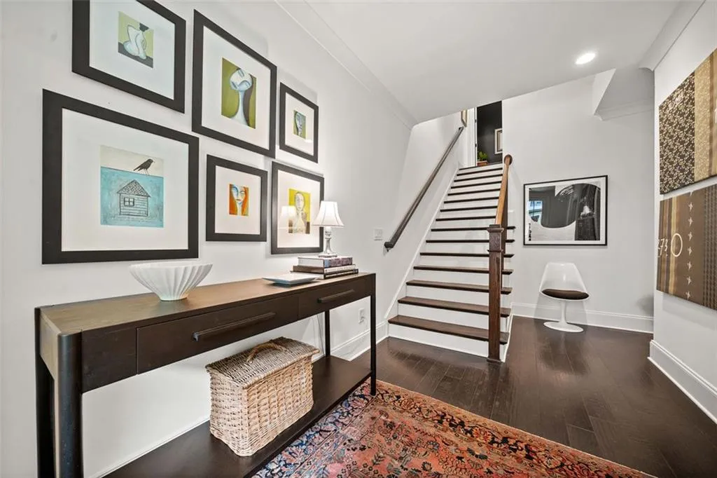 2053 Wheaton Way, Atlanta, Georgia 30328, 4 Bedrooms Bedrooms, ,4 BathroomsBathrooms,Residential,Sold,2053 Wheaton Way,7465942