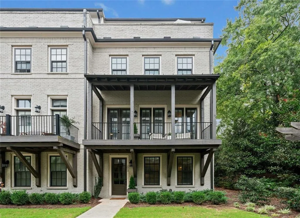 2053 Wheaton Way, Atlanta, Georgia 30328, 4 Bedrooms Bedrooms, ,4 BathroomsBathrooms,Residential,Sold,2053 Wheaton Way,7465942