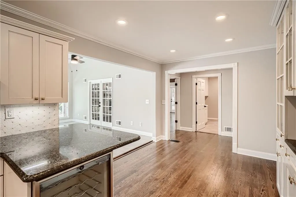 235 Landfall Road, Sandy Springs, Georgia 30328, 6 Bedrooms Bedrooms, ,4 BathroomsBathrooms,Residential,Sold,235 Landfall Road,7006884