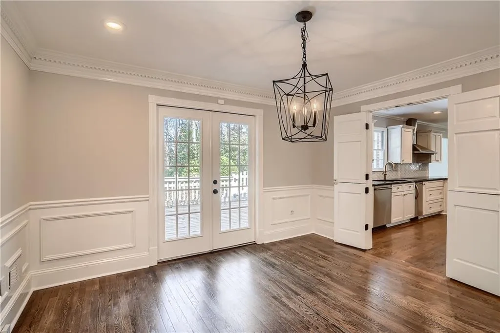 235 Landfall Road, Sandy Springs, Georgia 30328, 6 Bedrooms Bedrooms, ,4 BathroomsBathrooms,Residential,Sold,235 Landfall Road,7006884