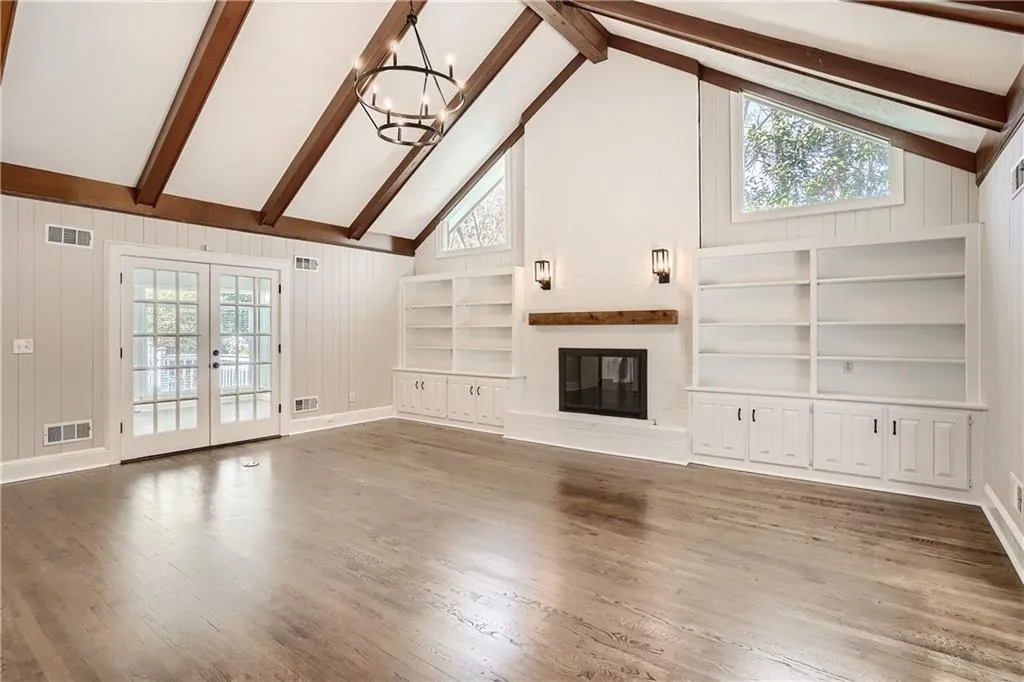 235 Landfall Road, Sandy Springs, Georgia 30328, 6 Bedrooms Bedrooms, ,4 BathroomsBathrooms,Residential,Sold,235 Landfall Road,7006884