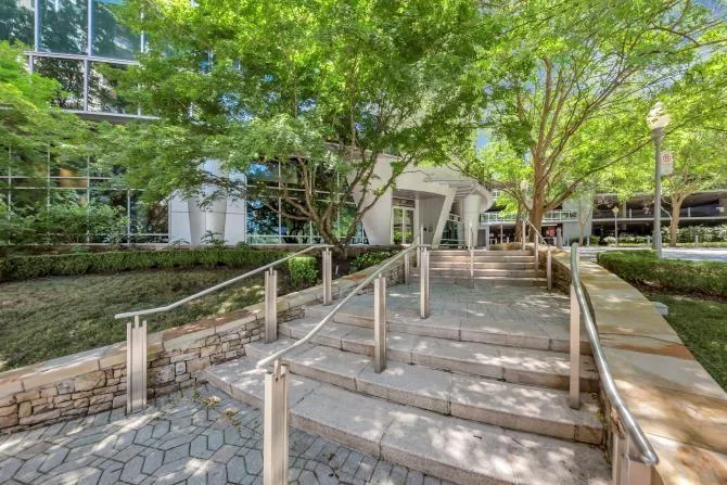 3338 Peachtree Road Ne Unit 508, Atlanta, Georgia 30326, 2 Bedrooms Bedrooms, ,2 BathroomsBathrooms,Residential,For Sale,3338 Peachtree Road Ne Unit 508,7585286