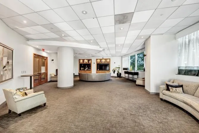 3338 Peachtree Road Ne Unit 508, Atlanta, Georgia 30326, 2 Bedrooms Bedrooms, ,2 BathroomsBathrooms,Residential,For Sale,3338 Peachtree Road Ne Unit 508,7585286