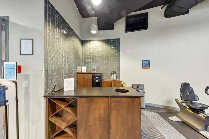 3338 Peachtree Road Ne Unit 508, Atlanta, Georgia 30326, 2 Bedrooms Bedrooms, ,2 BathroomsBathrooms,Residential,For Sale,3338 Peachtree Road Ne Unit 508,7585286