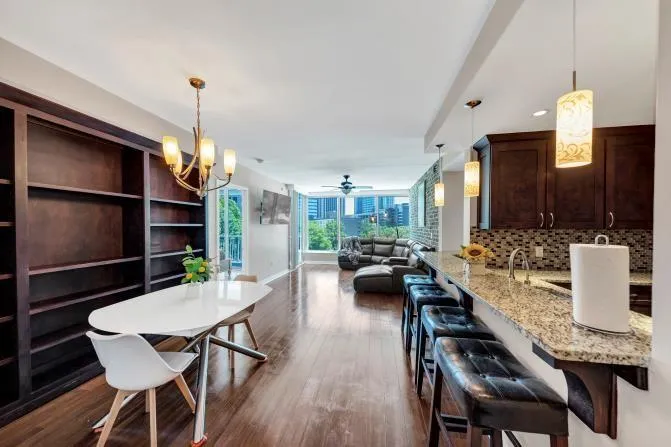 3338 Peachtree Road Ne Unit 508, Atlanta, Georgia 30326, 2 Bedrooms Bedrooms, ,2 BathroomsBathrooms,Residential,For Sale,3338 Peachtree Road Ne Unit 508,7585286