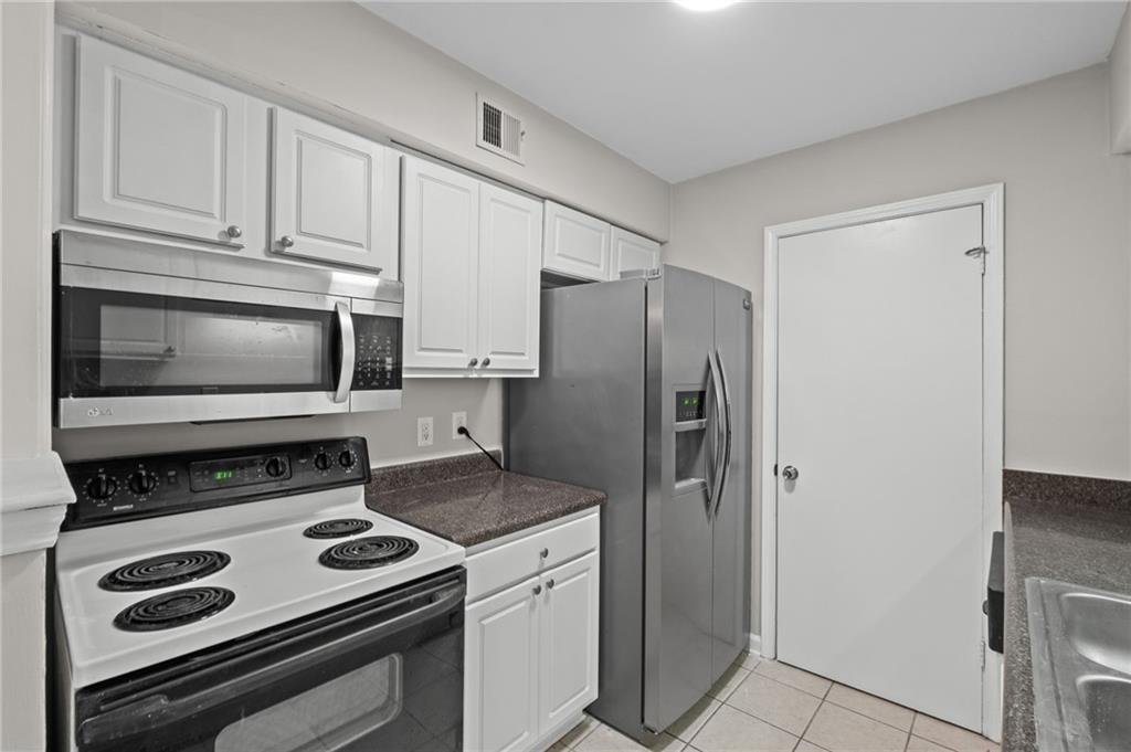 1307 Wingate Way, Sandy Springs, Georgia 30350, 2 Bedrooms Bedrooms, ,2 BathroomsBathrooms,Residential,Sold,1307 Wingate Way,7307858