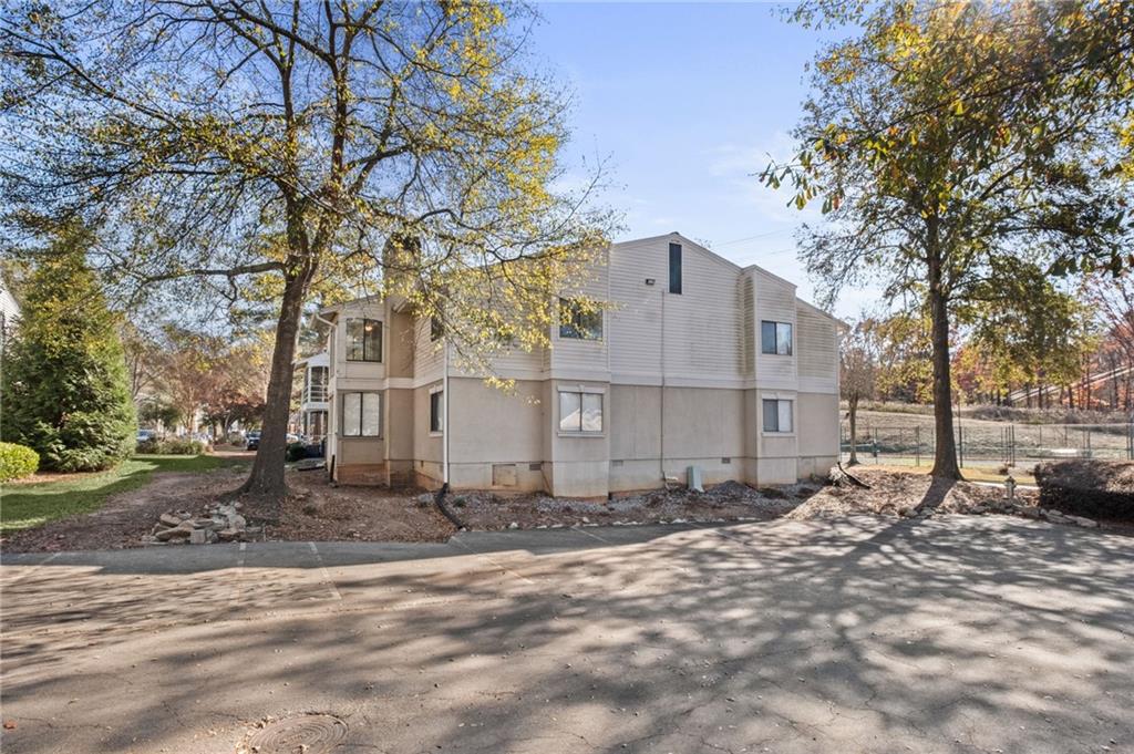 1307 Wingate Way, Sandy Springs, Georgia 30350, 2 Bedrooms Bedrooms, ,2 BathroomsBathrooms,Residential,Sold,1307 Wingate Way,7307858