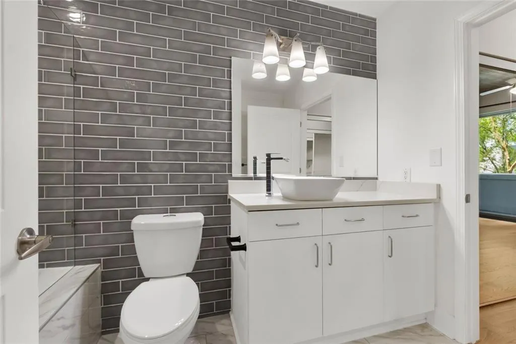 950 Nw W Peachtree Street Nw Unit 410, Atlanta, Georgia 30309, 1 Bedroom Bedrooms, ,1 BathroomBathrooms,Residential,For Sale,950 Nw W Peachtree Street Nw Unit 410,7592725
