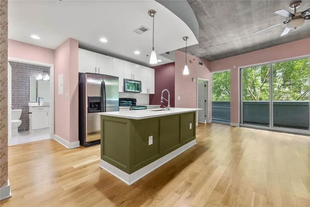 950 Nw W Peachtree Street Nw Unit 410, Atlanta, Georgia 30309, 1 Bedroom Bedrooms, ,1 BathroomBathrooms,Residential,For Sale,950 Nw W Peachtree Street Nw Unit 410,7592725