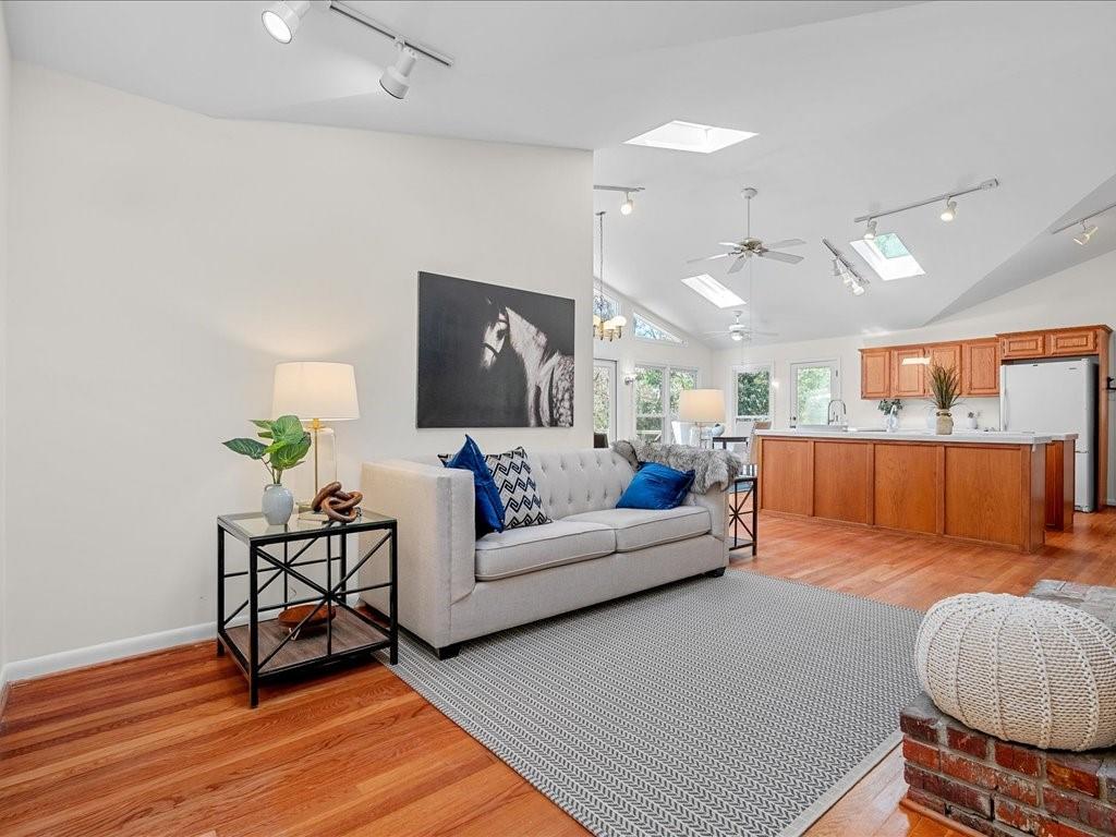 5134 Timber Trail South, Sandy Springs, Georgia 30342, 4 Bedrooms Bedrooms, ,3 BathroomsBathrooms,Residential,Sold,5134 Timber Trail South,7310852 5134 Timber Trail South, Sandy Springs, Georgia 30342, 4 Bedrooms Bedrooms, ,3 BathroomsBathrooms,Residential,Sold,5134 Timber Trail South,7310852